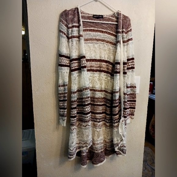 Cardigan - Picture 1 of 4
